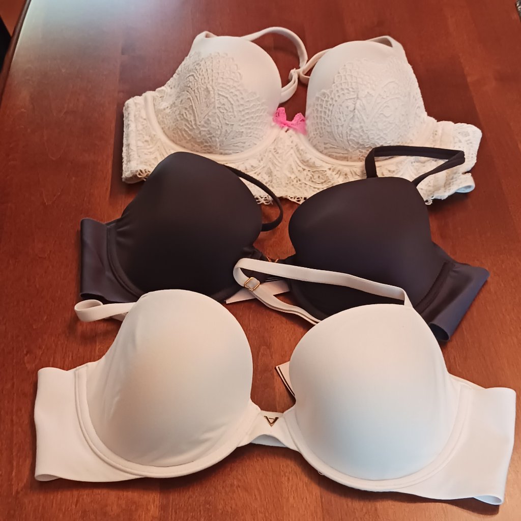 Bundle Of 3 Victoria's Secret Bras